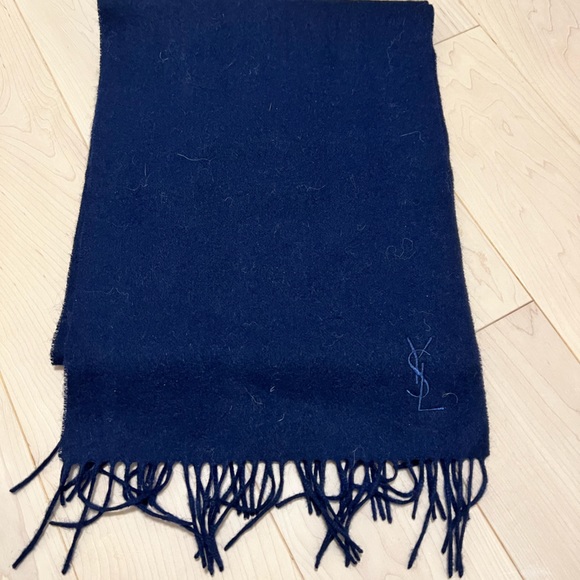 Yves Saint Laurent wool scarf - Picture 3 of 5